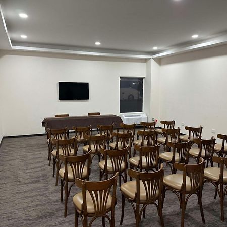 Best Western Plus Sacramento 치와와주 외부 사진