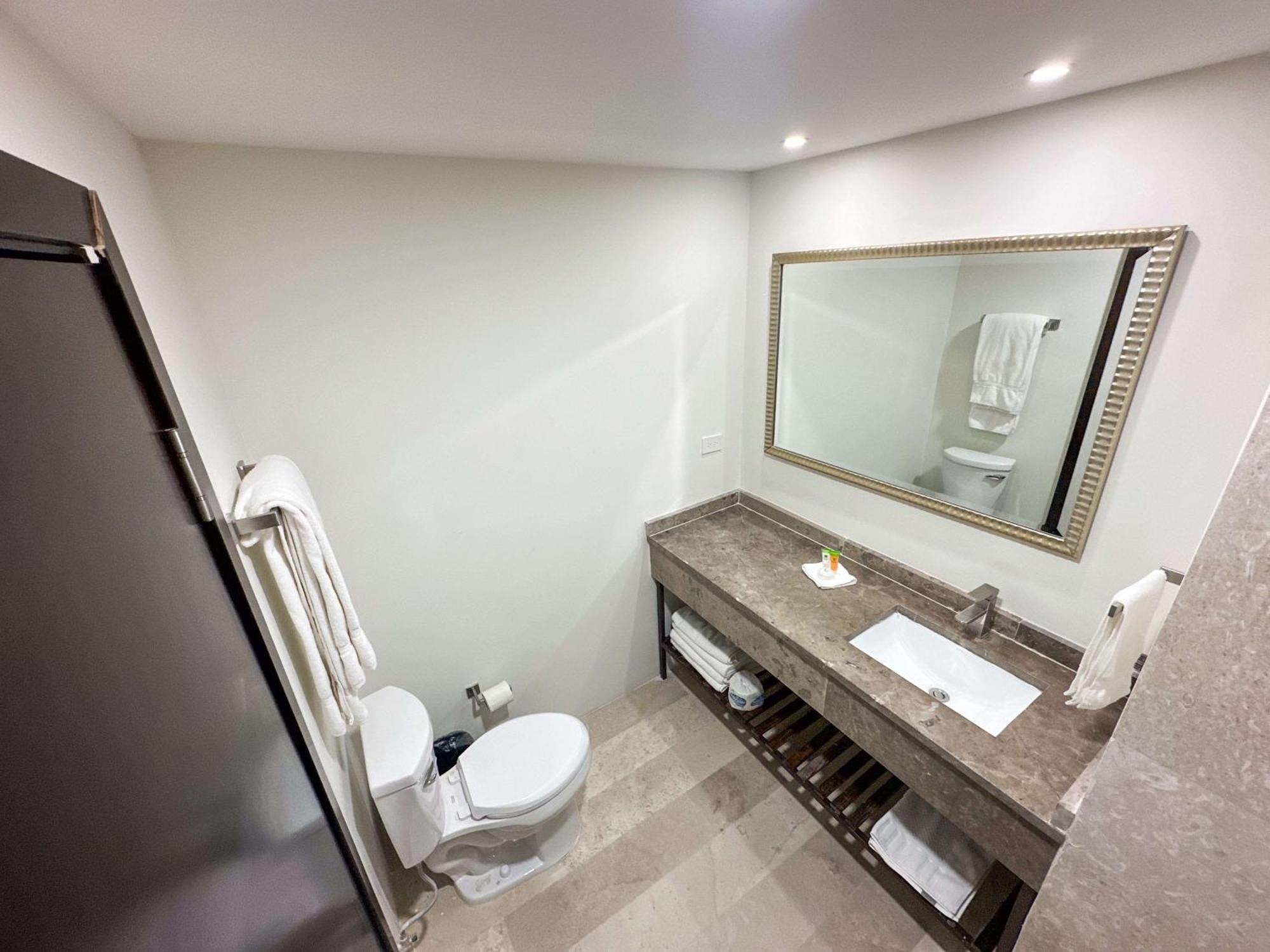 Best Western Plus Sacramento 치와와주 외부 사진