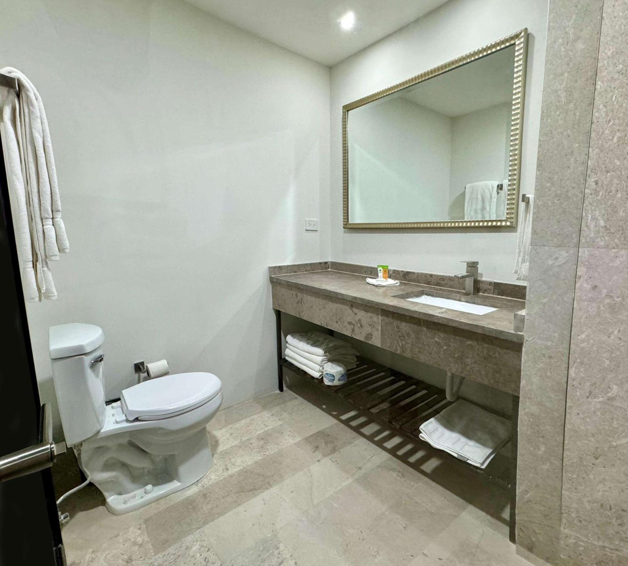 Best Western Plus Sacramento 치와와주 외부 사진