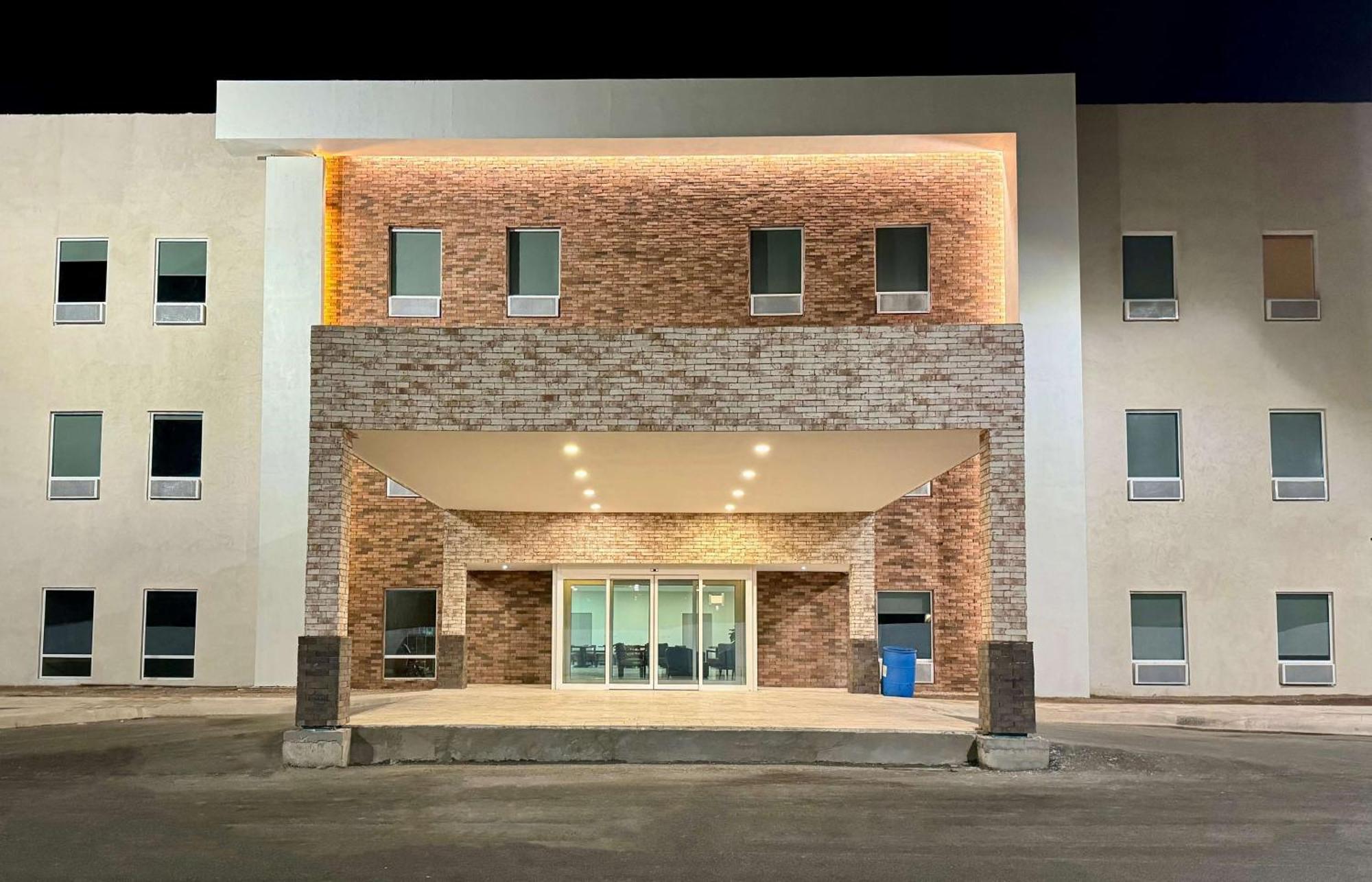 Best Western Plus Sacramento 치와와주 외부 사진